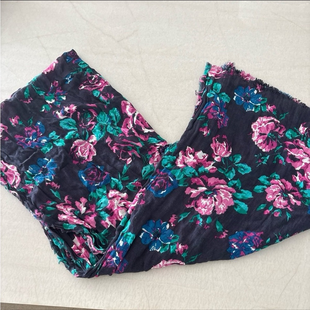 Talula (Aritzia) Dark Floral Scarf